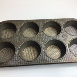 Vintage Metal Muffin Pan
